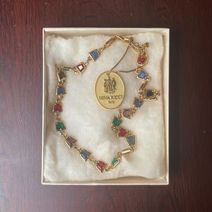 Nina  Ricci Paris Fashion Neckless. Fine jewelry. Never used!